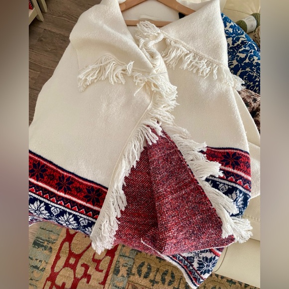 GILI Blanket Cardigan Sweater - Picture 8 of 10